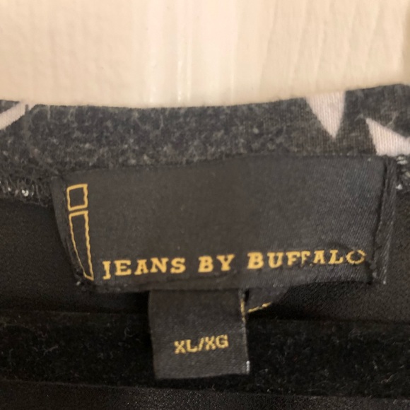 Hi lo top - Picture 2 of 2